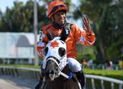 Saca la experiencia: Samy Camacho cierra el domingo con Hat Trick