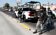 México despliega 10 mil militares para enfrentar ola de violencia