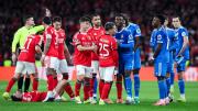 Jugador argentino del Benfica fue suspendido provisionalmente tras supuesto acto racista en contra de Vinicius en partido ante el Real Madrid por Champions