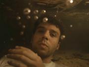 Freepik pone IA generativa al servicio del nuevo videoclip de Quevedo: así se crearon sus escenas más complejas