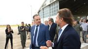 Fuerza Aérea presentó los nuevos aviones adquiridos en Brasil con la presencia de Orsi y Lacalle Pou