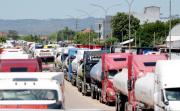 Demoras en planta de Palmasola: transporte pesado acusa falta de transparencia en YPFB