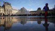 La presidenta del Museo de Louvre renuncia cuatro meses después del peor robo en años (+Detalles)