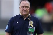 Dick Advocaat dejó la Selección de Curazao por problemas de salud de su hija