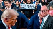 “Las personas negras no son simios”: el cartel que tensó el discurso de Trump en el Congreso
