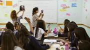 Celulares Fuera Del Aula: El Límite Que Chile Pone Hoy Para Educar Mejor Mañana
