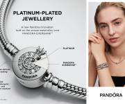Pandora apuesta por el baño de platino en su joyeria y lidera en sostenibilidad global