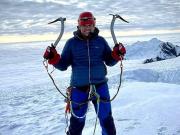 Soñó que se moría al escalar una montaña y luego recibió una impactante noticia: Nunca había tenido algo parecido a una premonición