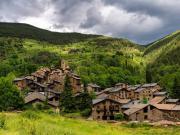 El curioso caso de Os de Civís, el único pueblo español al que no podés llegar desde España