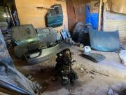 Descubrieron un desarmadero de autos robados en una barriada de Maipú: qué secuestraron