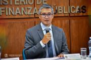 Ministro de Economía afirma que créditos fortalecerán el BCB y no serán destinados a gastos corrientes