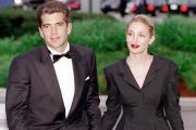 La serie de John F. Kennedy Jr. y Carolyn Bessette suma un episodio decisivo para el romance