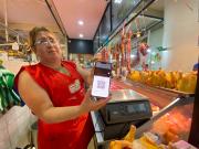 En Cuenca, el uso de billetes disminuye