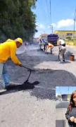 Realizan bacheo en vía de El Junquito