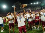 La fiesta de Lanús campeón: una multitud recibió al plantel en el estadio para celebrar el título de la Recopa Sudamericana