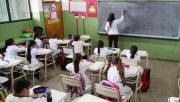 Más horas en las aulas, menos tiempo efectivo: El plan educativo tucumano choca con un informe nacional