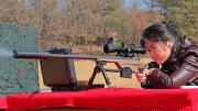La heredera del “reino nuclear”: la hija de Kim Jong-un se mostró disparando un rifle
