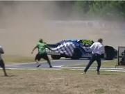 Milagro en la final del Procar 4000 en el autódromo de La Plata: un auto se despistó y tres personas corrieron para evitar ser atropelladas