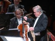 La Orquesta Filarmónica de Buenos Aires celebró sus 80 años, con un concierto que hizo pensar sobre el totalitarismo