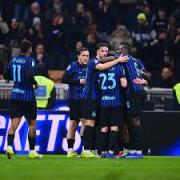 Inter de Milán supera 2-0 al Genoa y se encamina al Scudetto
