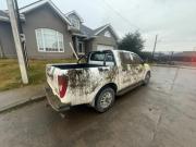 Vecinos denuncian ataque a camioneta tras episodio de violencia fuera de residencia para adolescentes