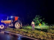 Un automovilista volcó en Atahona a causa del agua acumulada en la ruta