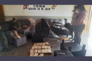 Ocultó casi 48 kilos de cocaína dentro de un juego de living y fue detenido en un control de Gendarmería