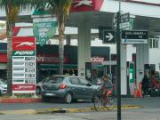 El petróleo se dispara y las empresas dicen que los precios de los combustibles ya tienen un atraso de 15%