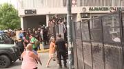 Tensión tras derrumbe en Parque Patricios: vecinos forcejearon con la Policía e intentaron ingresar al complejo