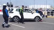 Callao: conductor arrastra sobre el capó de su auto a fiscalizador de la ATU para evitar multa en el aeropuerto Jorge Chávez