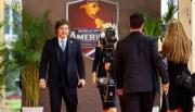 Javier Milei llegó a la cumbre “Shield of the Americas” y se encontrará con Trump