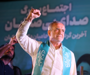 Israel e Irán intercambian más ataques, presidente iraní es criticado por pedir disculpas