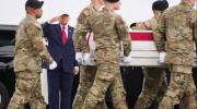 Trump recibe los restos de los seis militares estadounidenses muertos en el conflicto con Irán