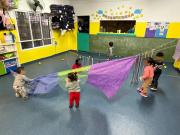 Jardines maternales nocturnos: tres lugares donde funcionan y por qué son una solución para las familias