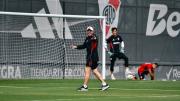El equipo de River que piensa Coudet para su debut ante Huracán