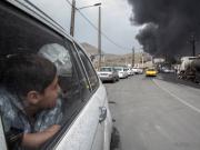 Miedo y esperanza para los iraníes atrapados entre bombas y gobernantes desafiantes