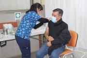 Más de 50 funcionarios municipales lideran proceso de inoculación en Punta Arenas