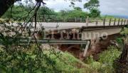Anta: el puente del arroyo Las Hacheras, en la ruta provincial 5, con riesgo de derrumbarse