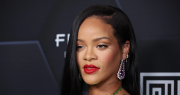 Dispararon la propiedad de Rihanna con ella dentro: identificaron a la mujer que lo hizo