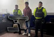 En la '9' detienen a una persona por tenencia ilegal de arma