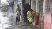 Guayaquil registró 21 zonas anegadas por lluvia: En Sauces 6, el agua daba a la rodilla