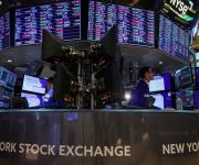 Los índices cierran en baja por escalada en la guerra que reduce apetito por el riesgo