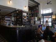 “Día de la Barra de la Esquina”: la ley que busca recuperar la tradición de reunirse en el bar del barrio y un festejo particular