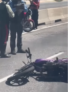 Motorizado cayó en un hueco en Cerro Caído