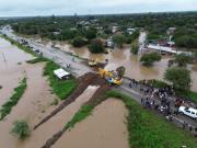Inundaciones en el sur tucumano: cortaron la ruta 157 para ayudar a drenar el agua