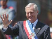 El regalo de Meloni, la maldición de la piocha y Boric en modo ciudadano común: todo lo que no se vio de la jura de Kast en Chile