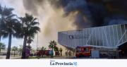 Techo en llamas y gente aferrada a tragamonedas: el desesperante incendio de un casino en Mendoza