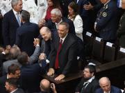 Polémica por el viaje de Adorni a Estados Unidos con su mujer: tiene que hablar en el Congreso y le pedirán explicaciones