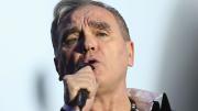 Morrissey lo hace de nuevo: Británico canceló un show en España porque no pudo dormir y quedó en estado catatónico