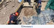 Un obrero cayó a un pozo profundo en una obra en construcción